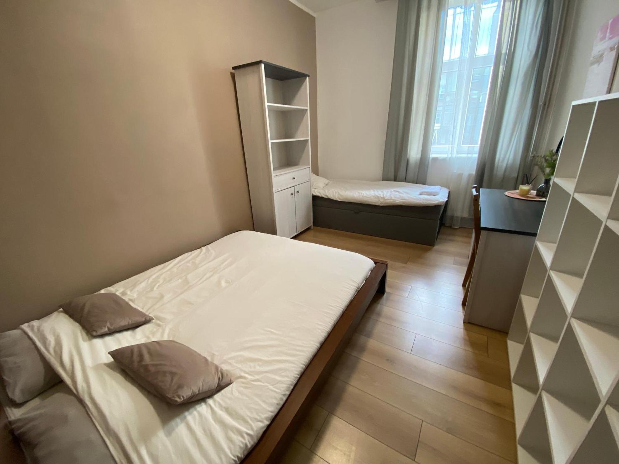 Pini Hostel - Przytulne Pokoje W Centrum Krakowa Buitenkant foto