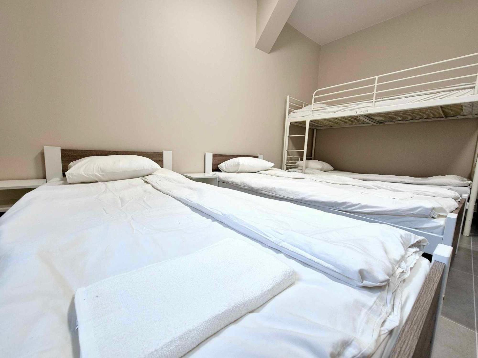 Pini Hostel - Przytulne Pokoje W Centrum Krakowa Buitenkant foto