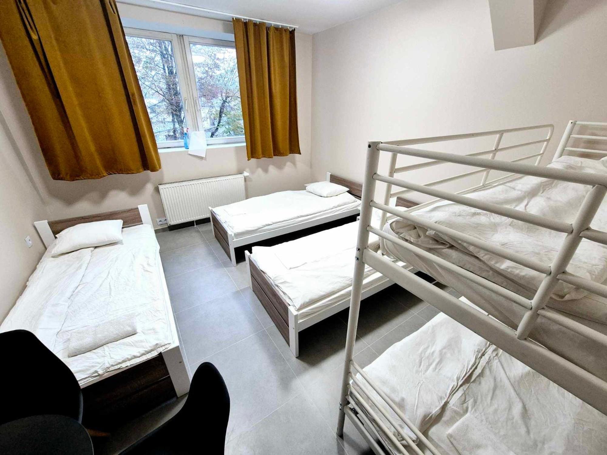 Pini Hostel - Przytulne Pokoje W Centrum Krakowa Buitenkant foto